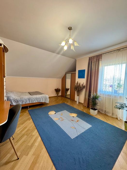 Продаж будинку Лісневицька