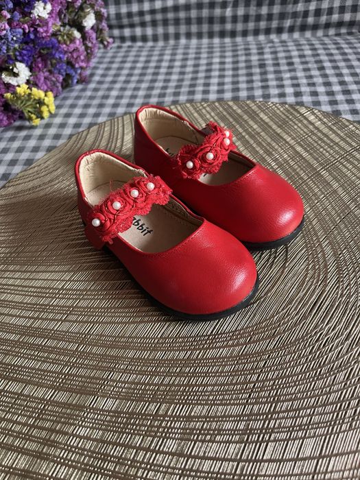 Сукня на дівчинку святкова