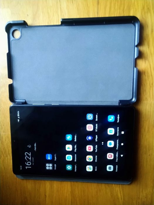 Samsung Tab A7, Lenovo M8