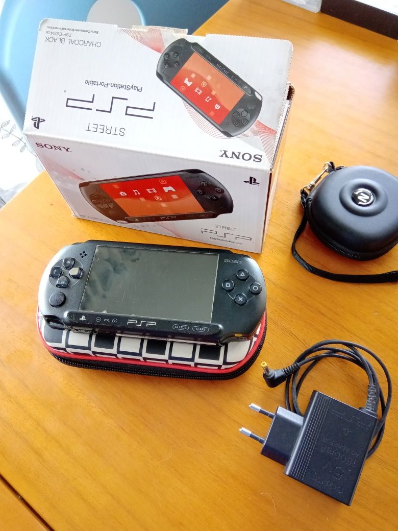 Consola PSP street e 1004 com cartão de memória 4 gigas