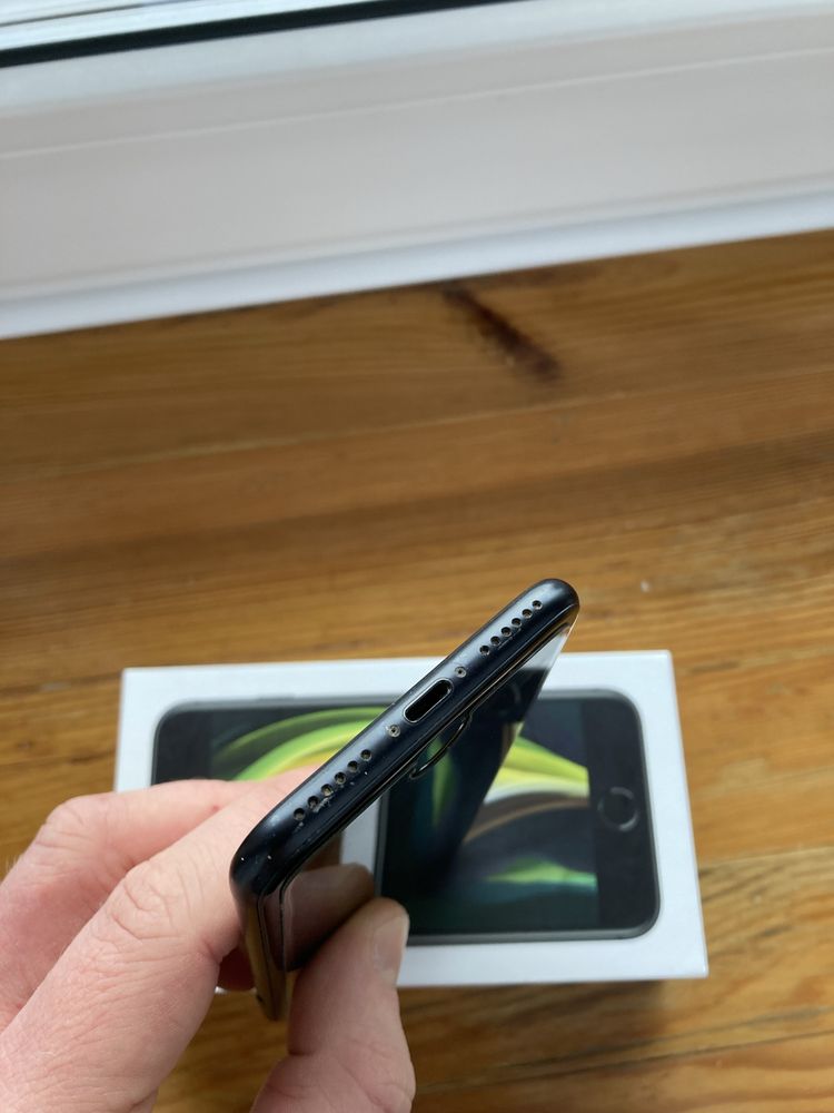 iPhone SE2020 64GB / stan bdb
