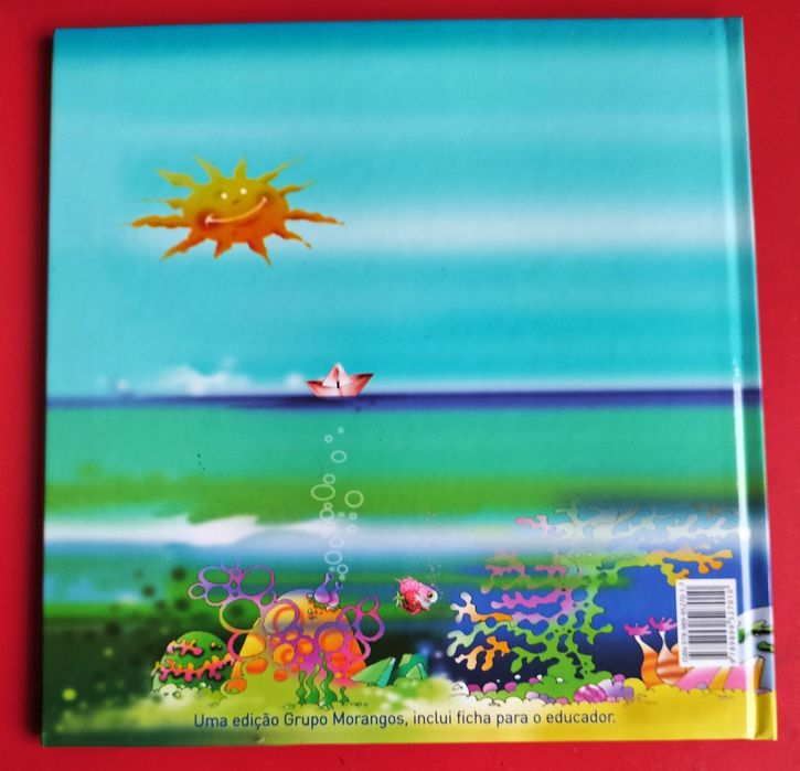 Livro ilustrado "À Pesca de Histórias na Terra dos Morangos"