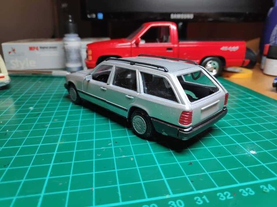 Mercedes s124 w124 kombi 1:35 1:43 Conrad rarytas