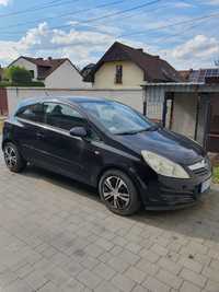 Opel Corsa uszkodzony