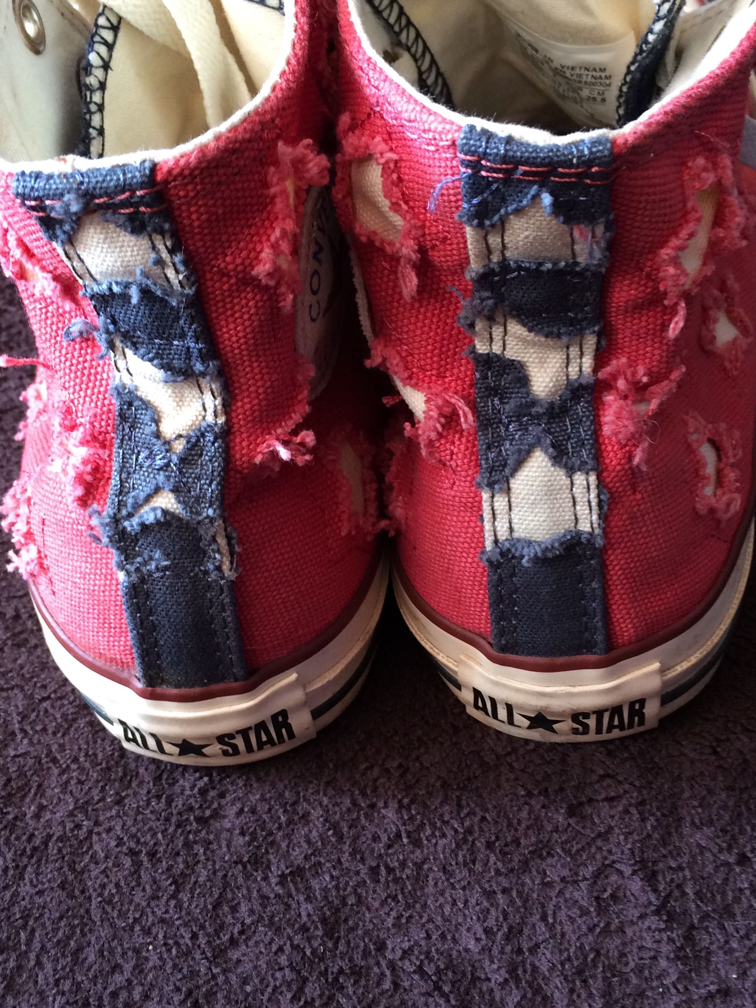 Buty Guess  oraz Converse ciekawe