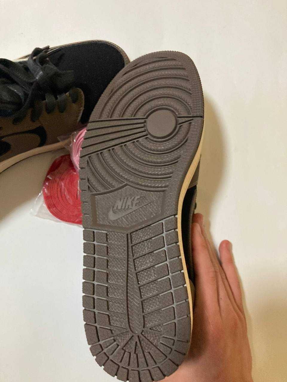 Кроссовки Jordan 1 Retro Low Travis Scott