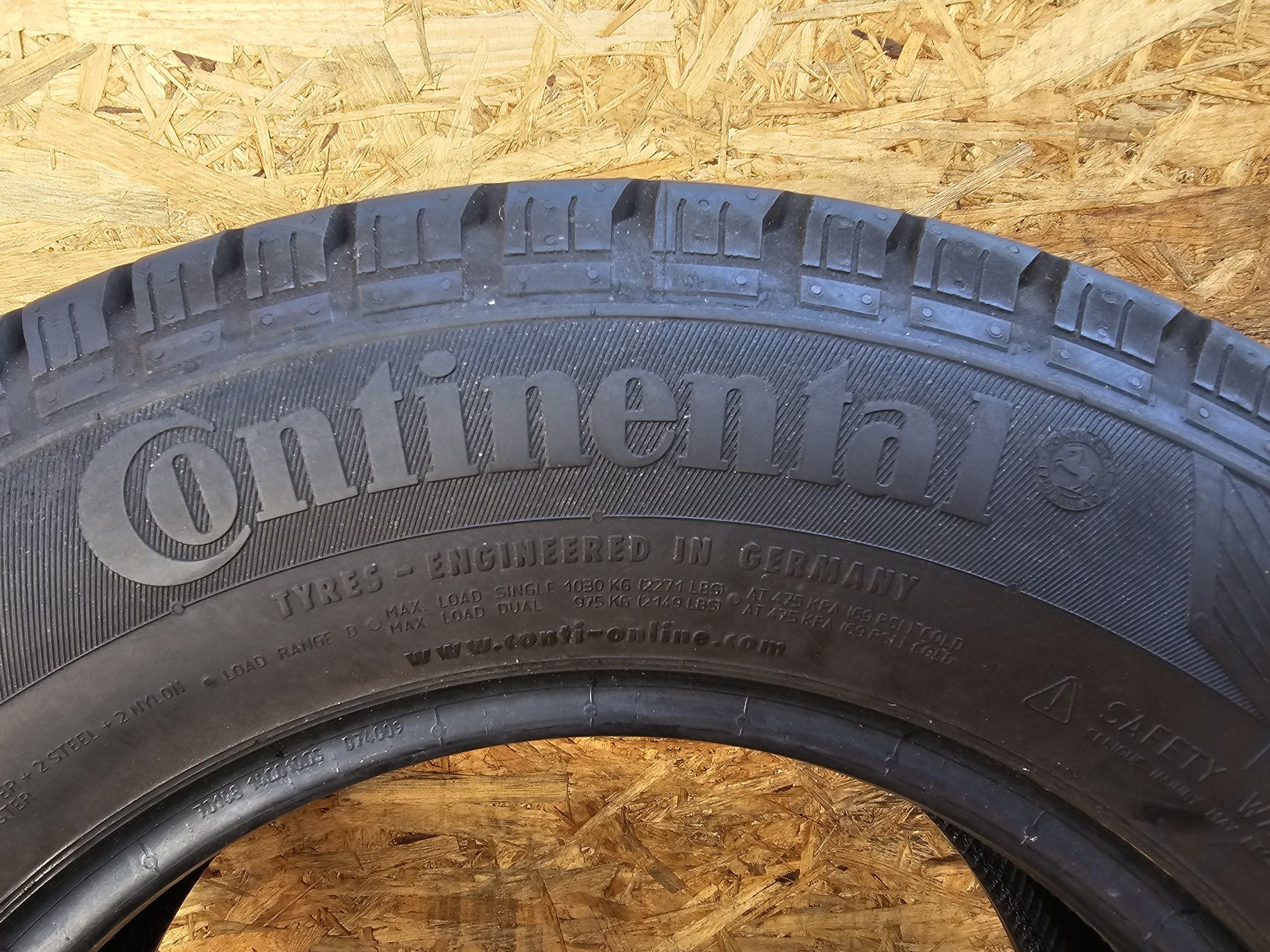 Idealne!!  10mm. 215/70 r15C Continetal Vanco Camper. 3017