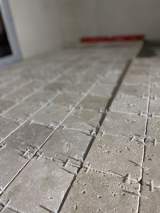 Плиточник, Професійне укладання плитки