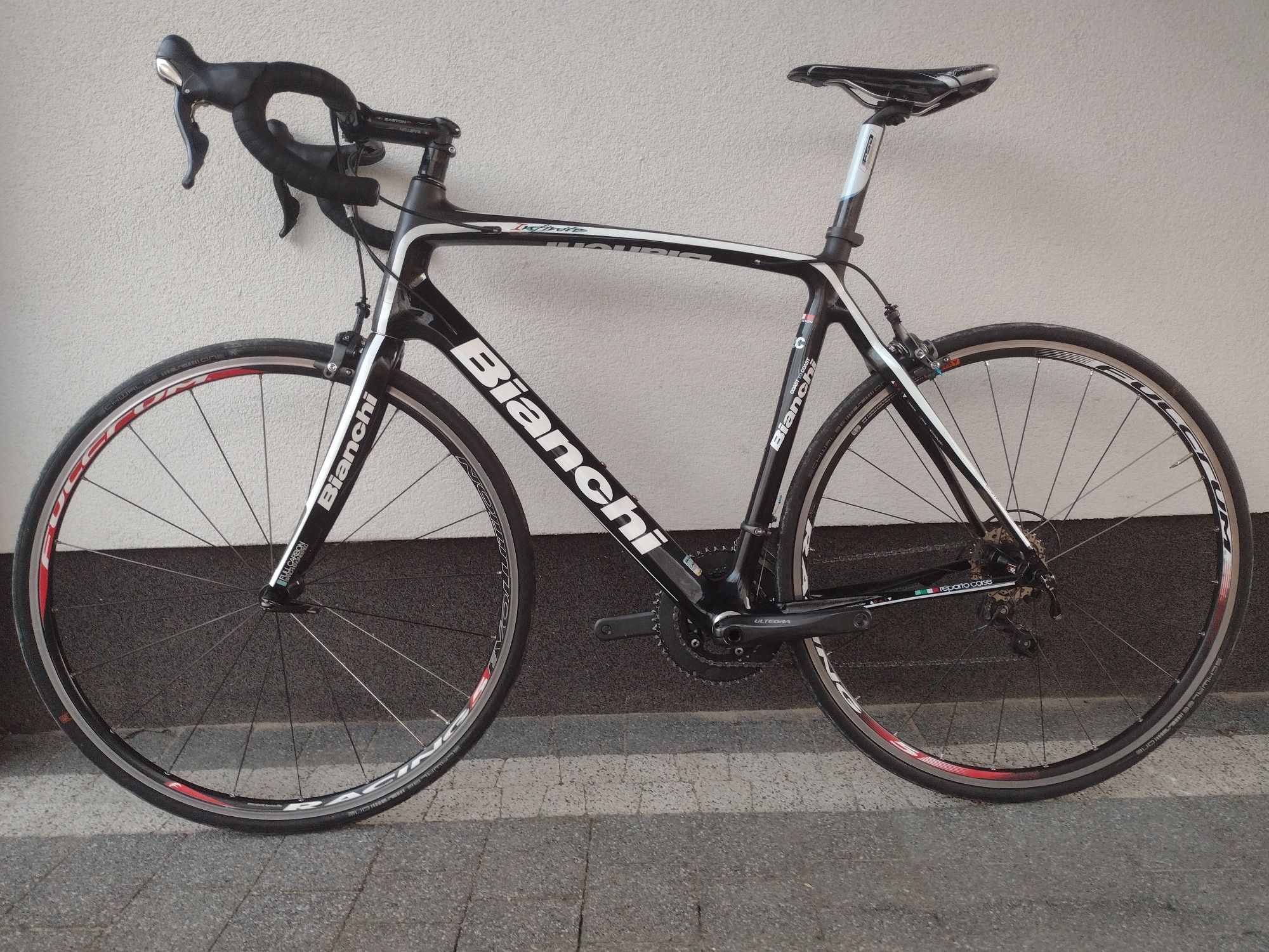 Bianchi Infinito full carbon Ultegra 56