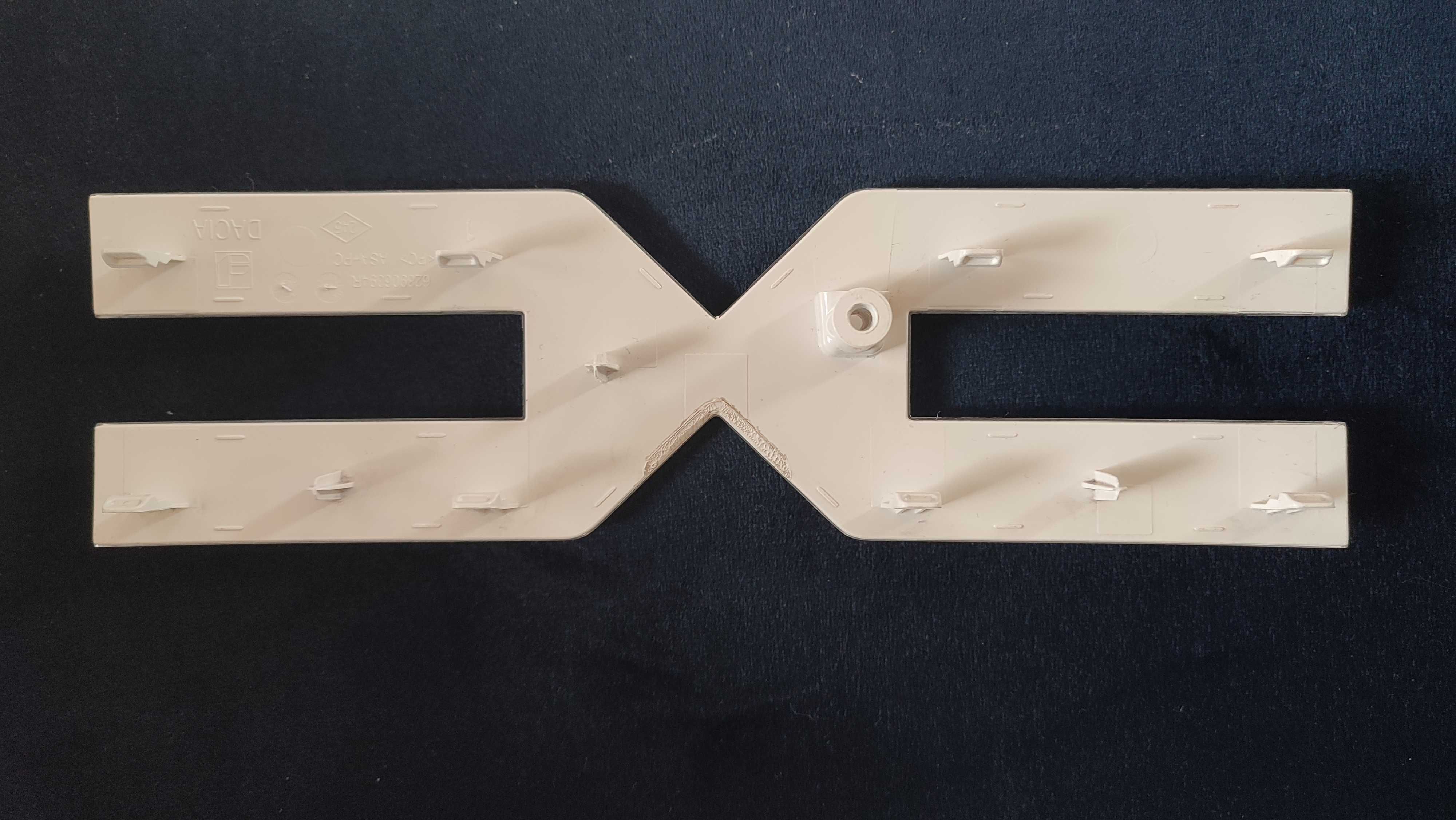 Dacia SANDERO III Logo Emblemat