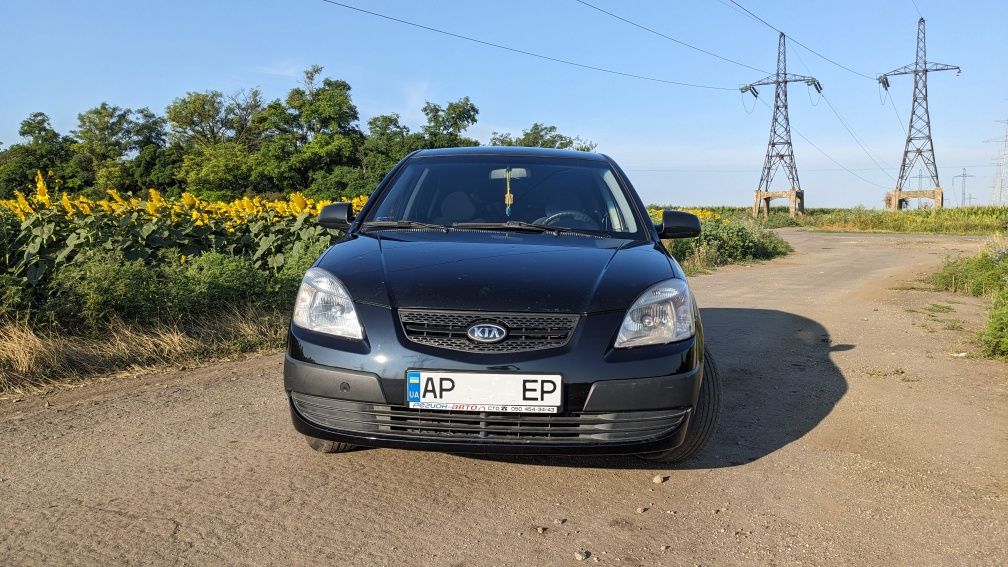 Kia Rio 2 2008 автомат. В хорошем состоянии