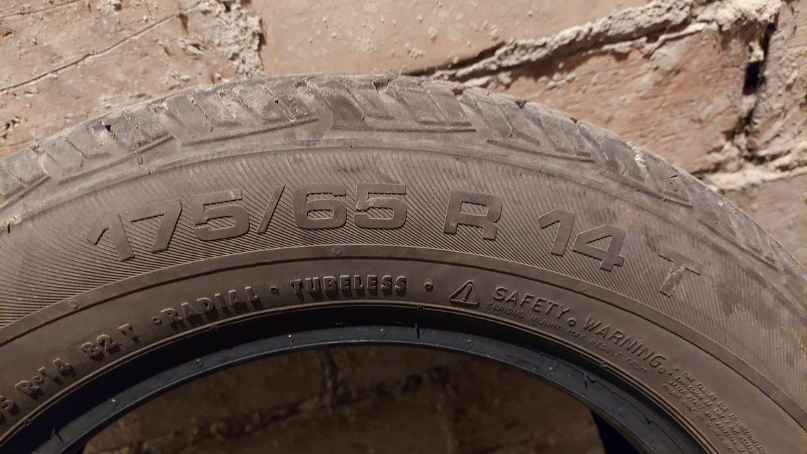 Uniroyal RainExpert letnie 175/65 R14 T używane komplet