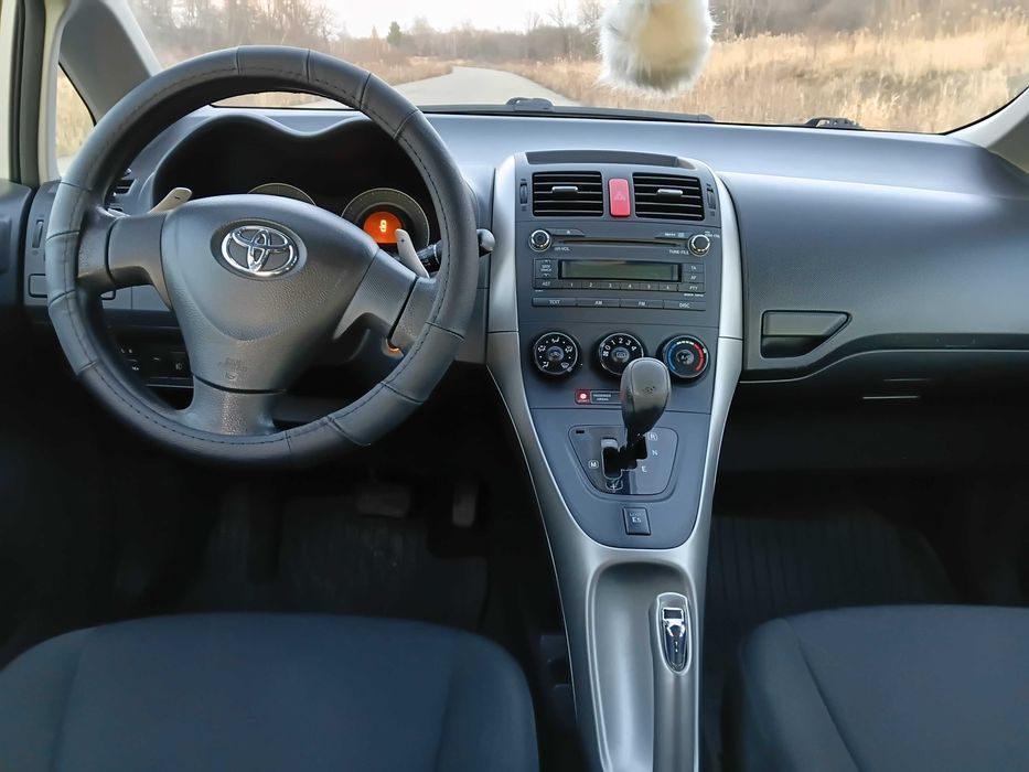 Тайота Ауріс 2008р