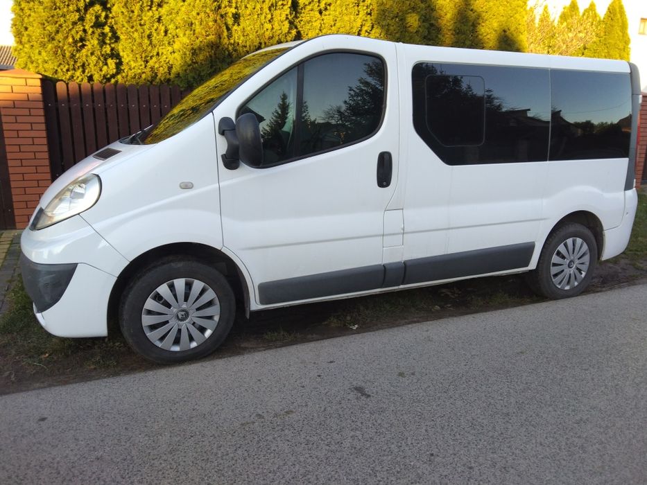 OPELl VIVARO Trafic 2.0  9 osobowy klimatyzacja