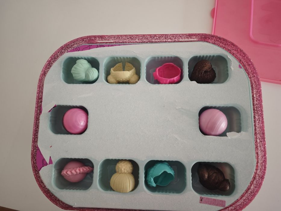 Caixa 4 LOL com acessórios