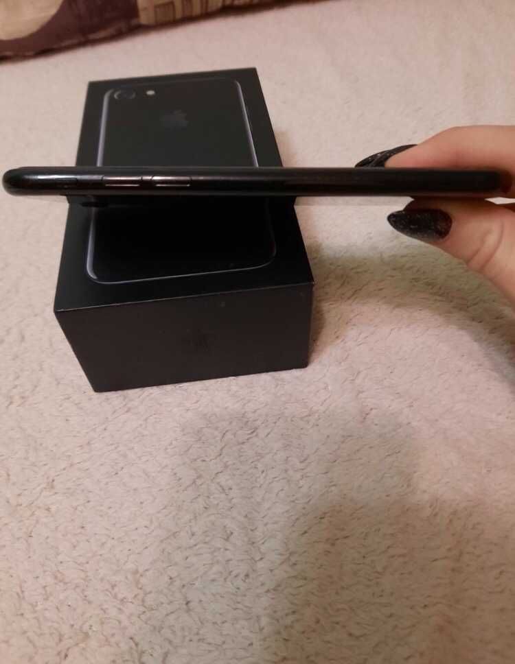 Iphone 7 .   128Gb