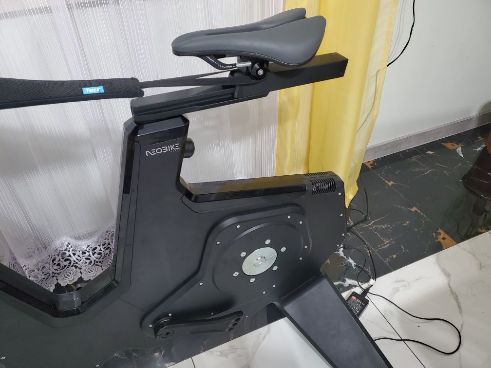 Tacx NEO Bike Smart T8000.61 EU/CL/BR Trenażer Rowerowy