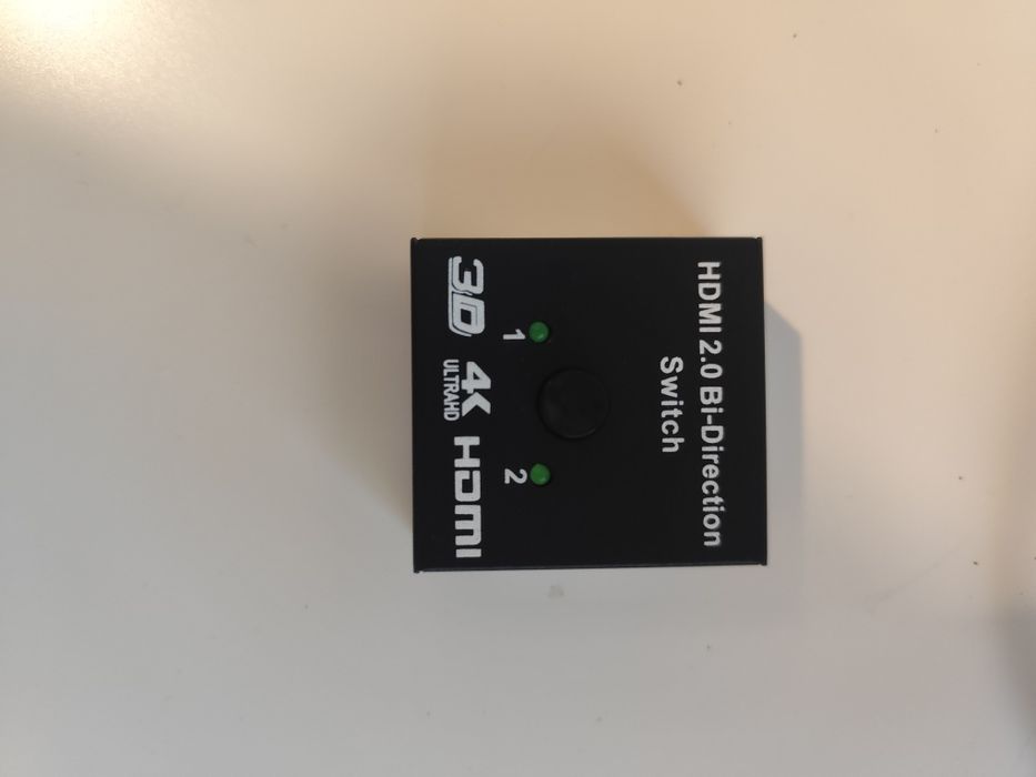 Switch HDMI na 2 urządzenia lub 2 monitory