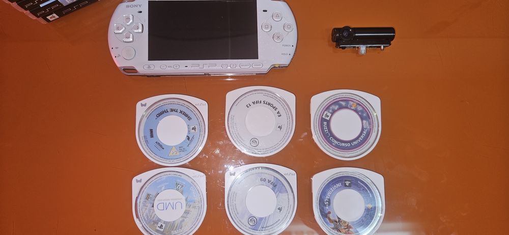 PlayStation - PSP - 3004 branca + jogos