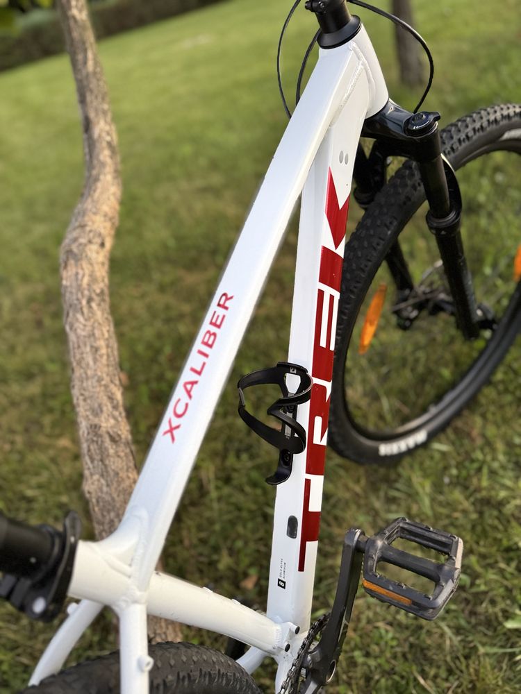 Trek x caliber 8 white crystal 2022r