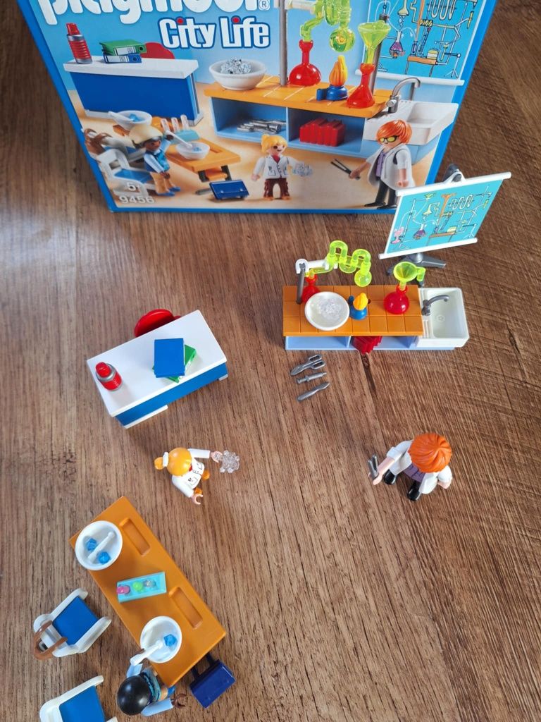 Playmobil 9456 sala do lekcji chemii szkoła klasa