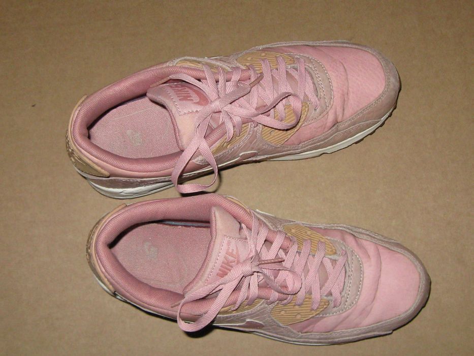 женские кроссовки Nike Air Max 38,5р.