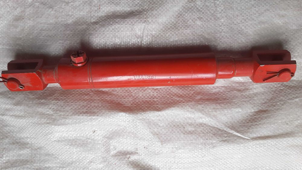 Запчастини Quivogne (Ківонь) - Гідроциліндри на борони і інше