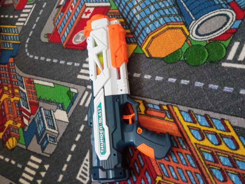 Гвинтівка з пінопластовими кульками