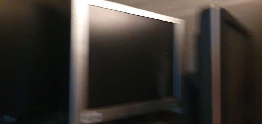 Monitor 15" używane