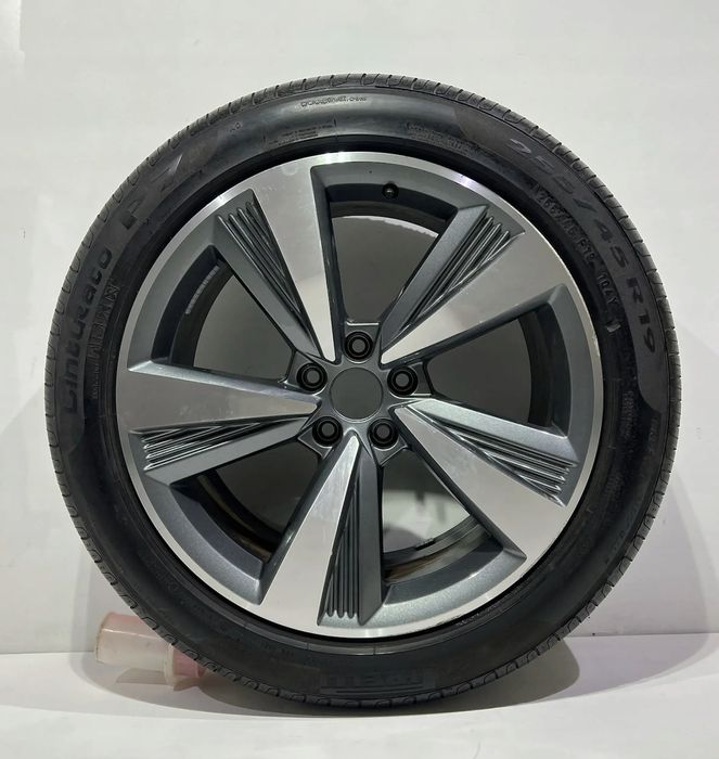 audi felga aluminiowa a8 4n0 9.0x19 5x112 et34 4n0601025c z oponą