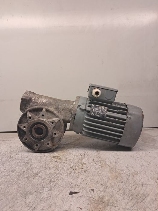 Okazja motoreduktor 1,1kw 140obr