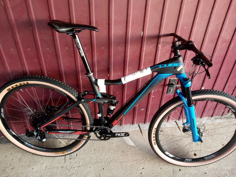 Bicicleta Carbono Cube Stereo HPC SLT 29 Nova Rodas Carbono