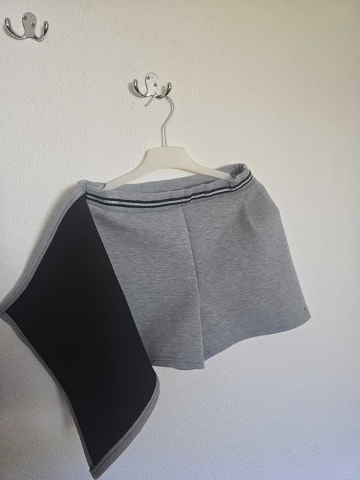 Saia-calção cinzenta de inverno - 15 /16 anos