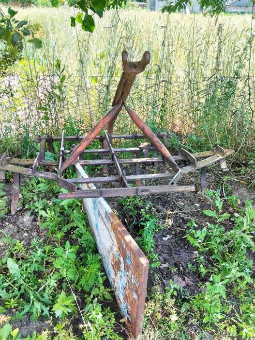 Продам трактор Т25