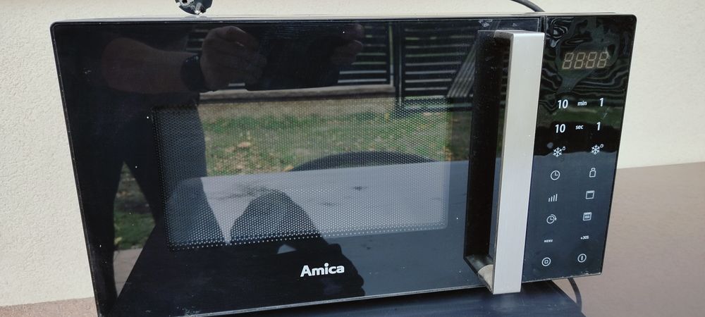 Kuchenka mikrofalowa Amica