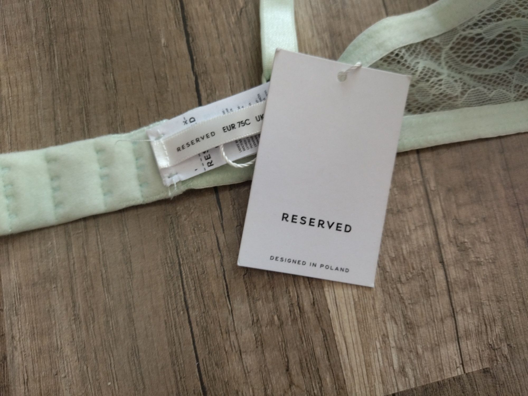 Biustonosz nowy Reserved