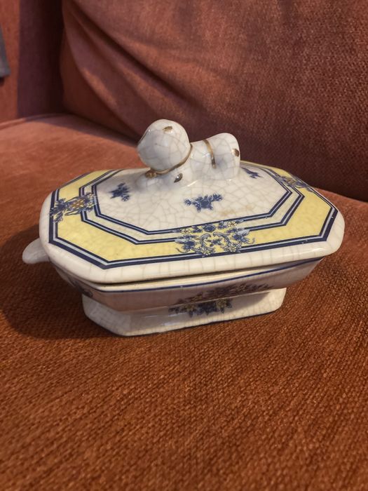 Caixa porcelana antiga