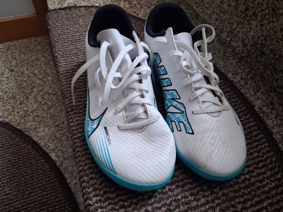 Chuteiras nike(Mercurial e tiempo)