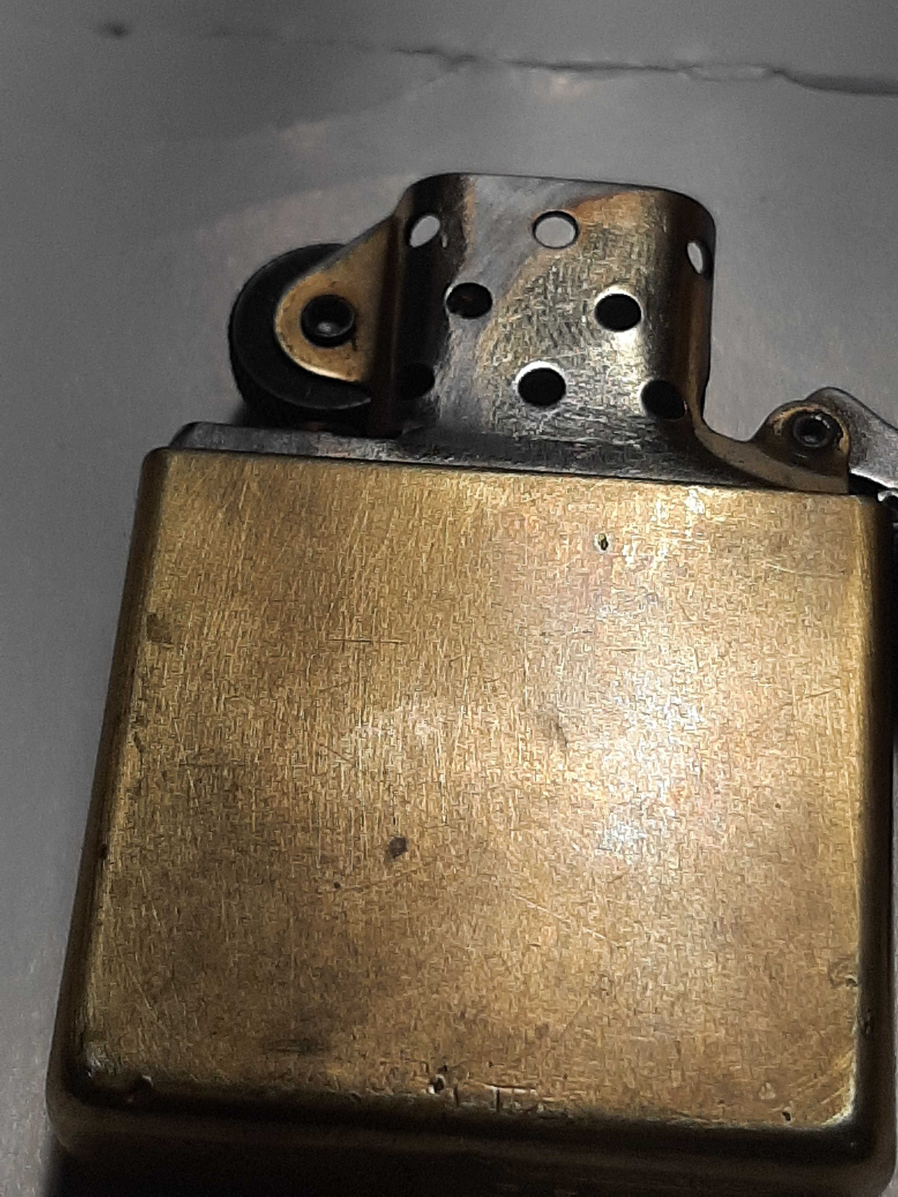 Зажигалка бензиновая Zippo