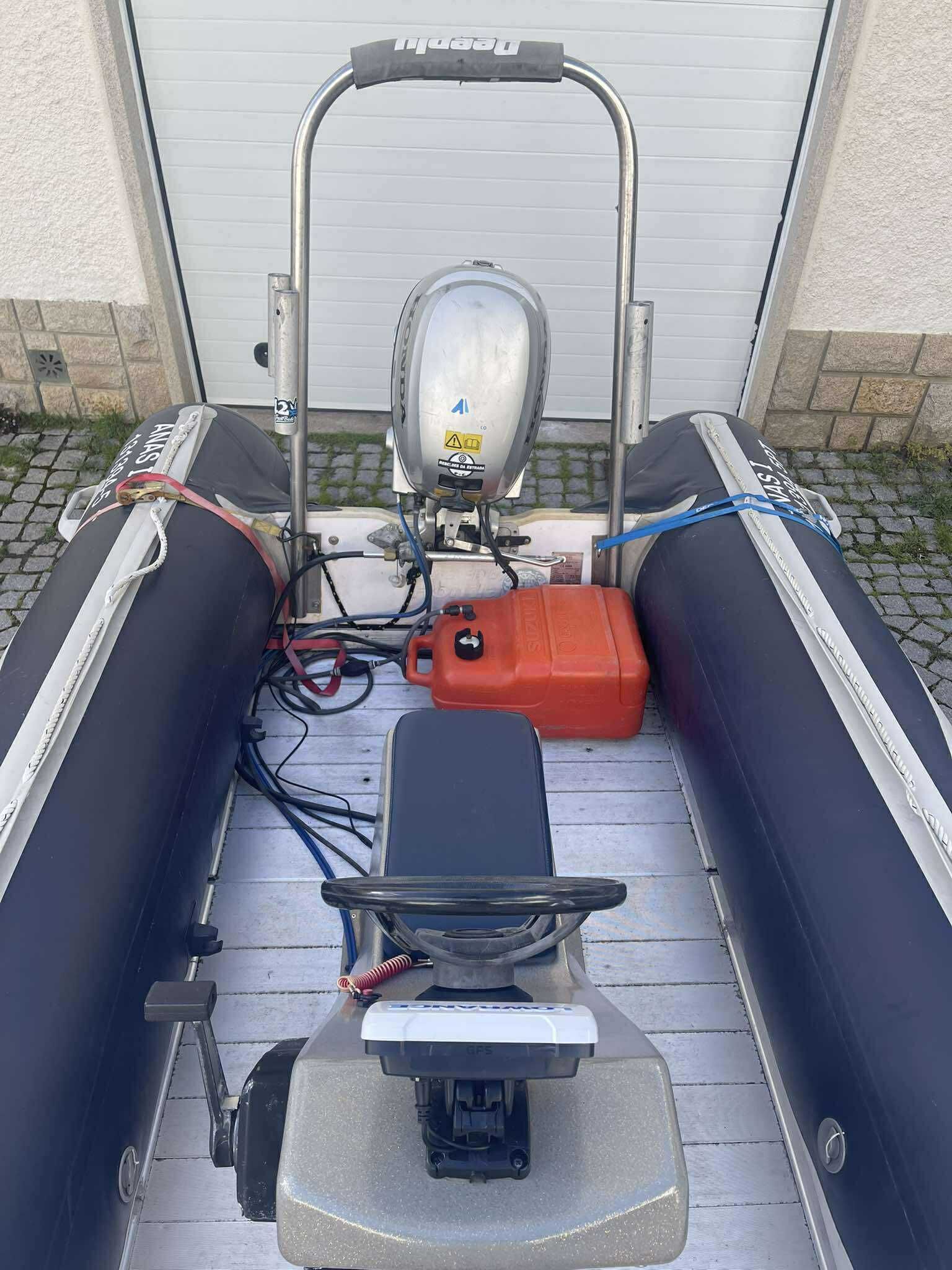 Barco HonWave T40 (4metros) com Motor Honda BF20 (20cvs)