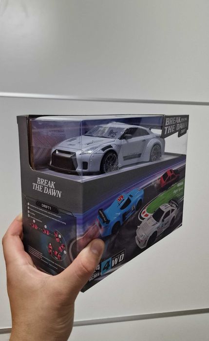 Carro RC Drift 1/24 Nissan GTR LED