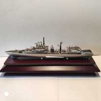 Стендовая сувенирная модель военного сторожевого корабля