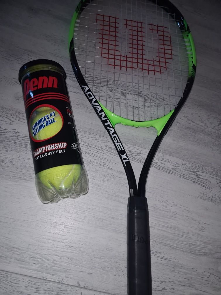 Тенісна ракетка Wilson тенісні м'ячі