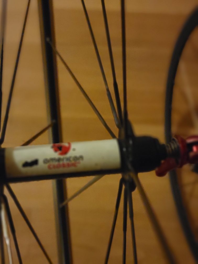 BICICLETA Scott Addict TODA em carbono. Revisada.