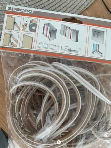 Szczotka do drzwi przesuwnych przeciwkurzowa 4 mm x 9 m Spaceo