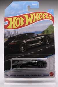 Hot Wheels 2022 Porsche Panamera Turbo S (HDH12)