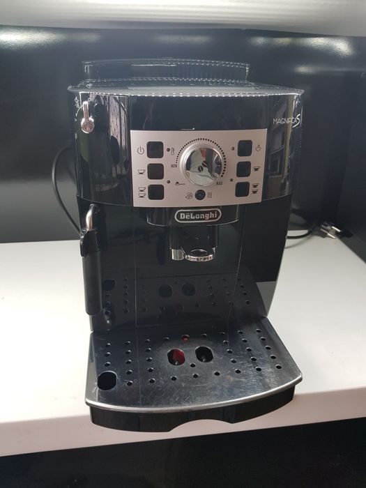 Кавомашина DeLonghi Magnifica S 2018 рік