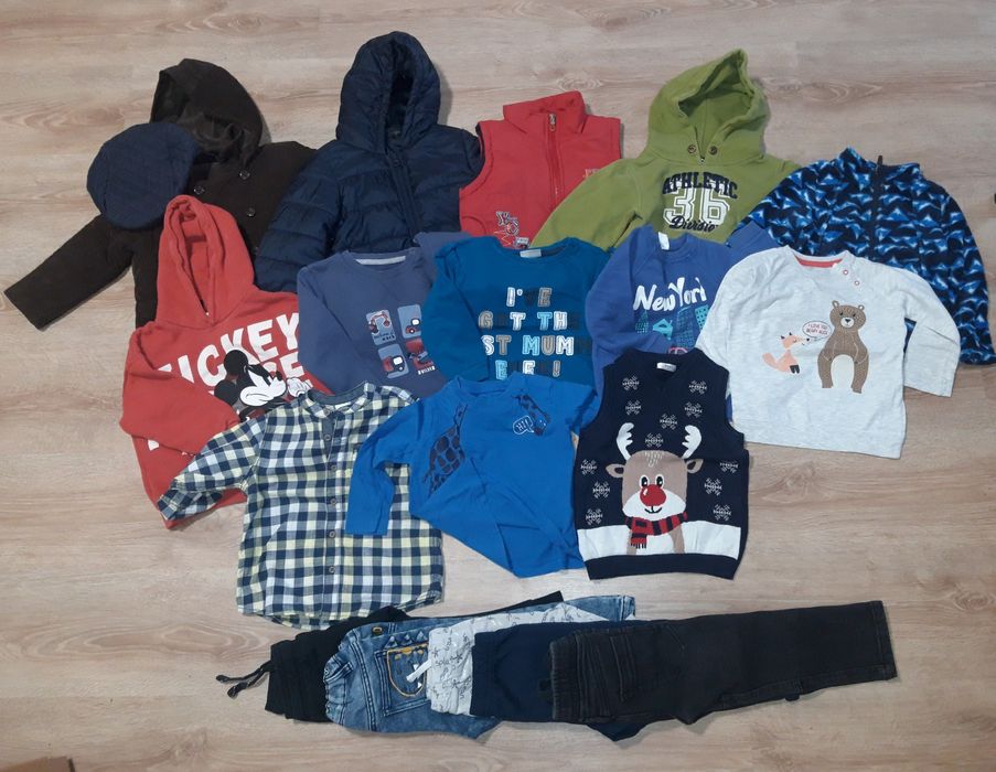 r. 86/92 paka 18 szt. kurtki, bluzy spodnie H&M, Next, So Cute, Lupilu