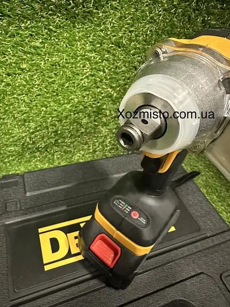 Аккумуляторный гайковерт DeWalt DCF922D2T с 2 АКБ 48V 6.0Ah
