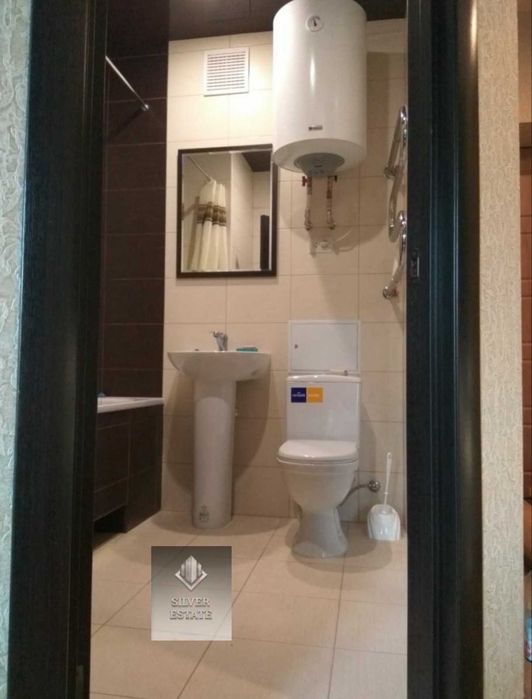 Сучасна 1к квартира в центрі міста.